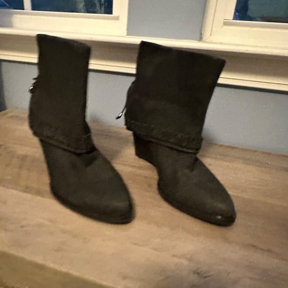 B. MAKOWSKY WOMENS BLACK LEATHER MADDISON WEDGE BOOTS SIZE 8 - Picture 10 of 12